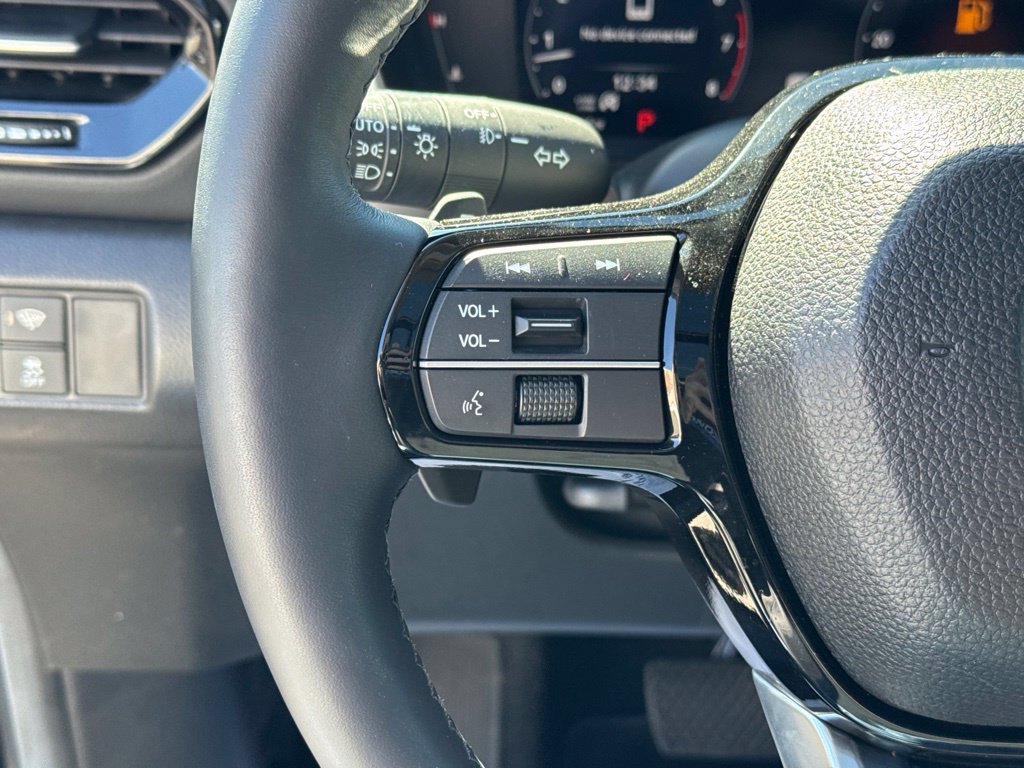 Used 2025 Honda Pilot Elite image 16