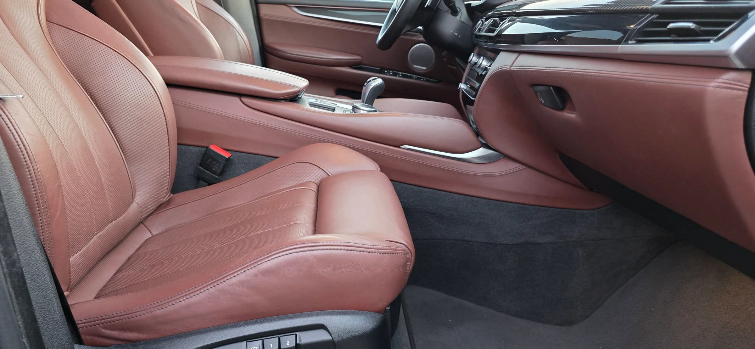 Used 2017 BMW X5 M w/ Executive Package image 21