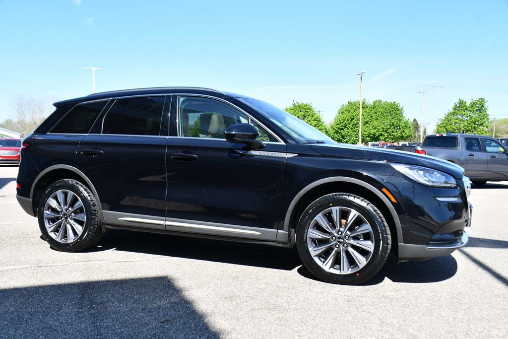 Used 2022 Lincoln Corsair Reserve w/ Elements Package AWD/4WD image 8