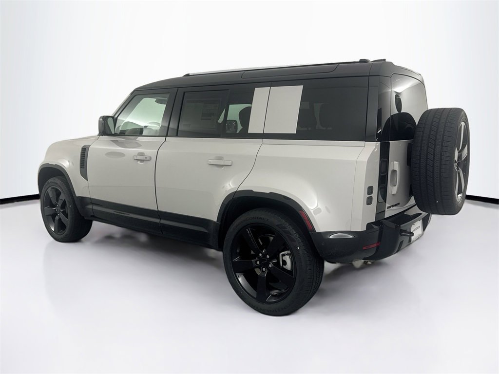 New 2026 Land Rover Defender 110 X-Dynamic SE image 7