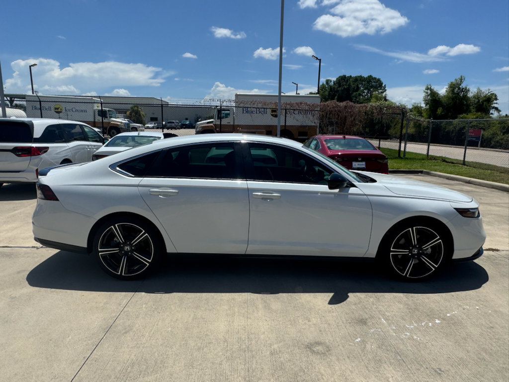 Certified 2023 Honda Accord Sport image 9