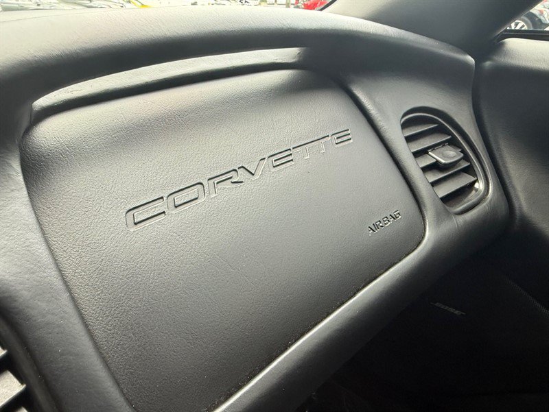Used 2002 Chevrolet Corvette Coupe w/ Preferred Equipment Group2 RWD image 26