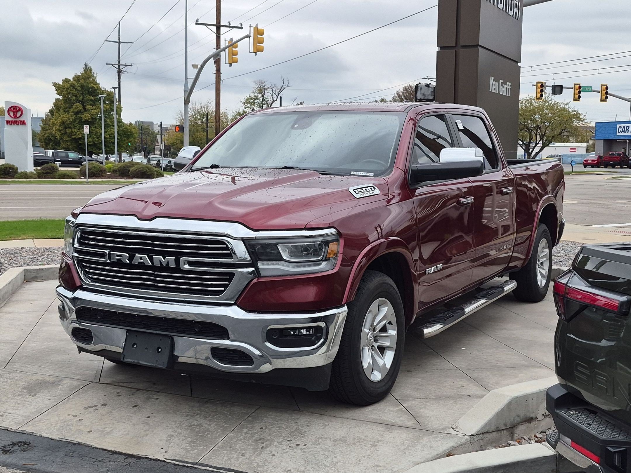 Used 2020 RAM 1500 Laramie AWD/4WD image 9