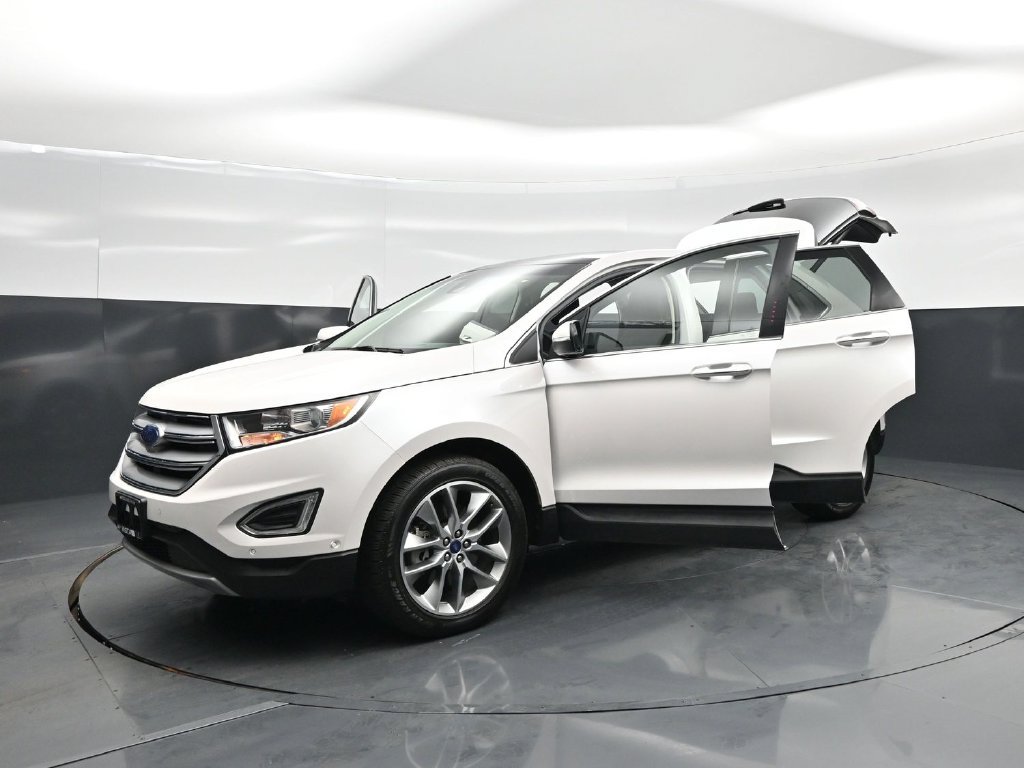 Certified 2018 Ford Edge Titanium w/ Equipment Group 302A AWD/4WD image 33