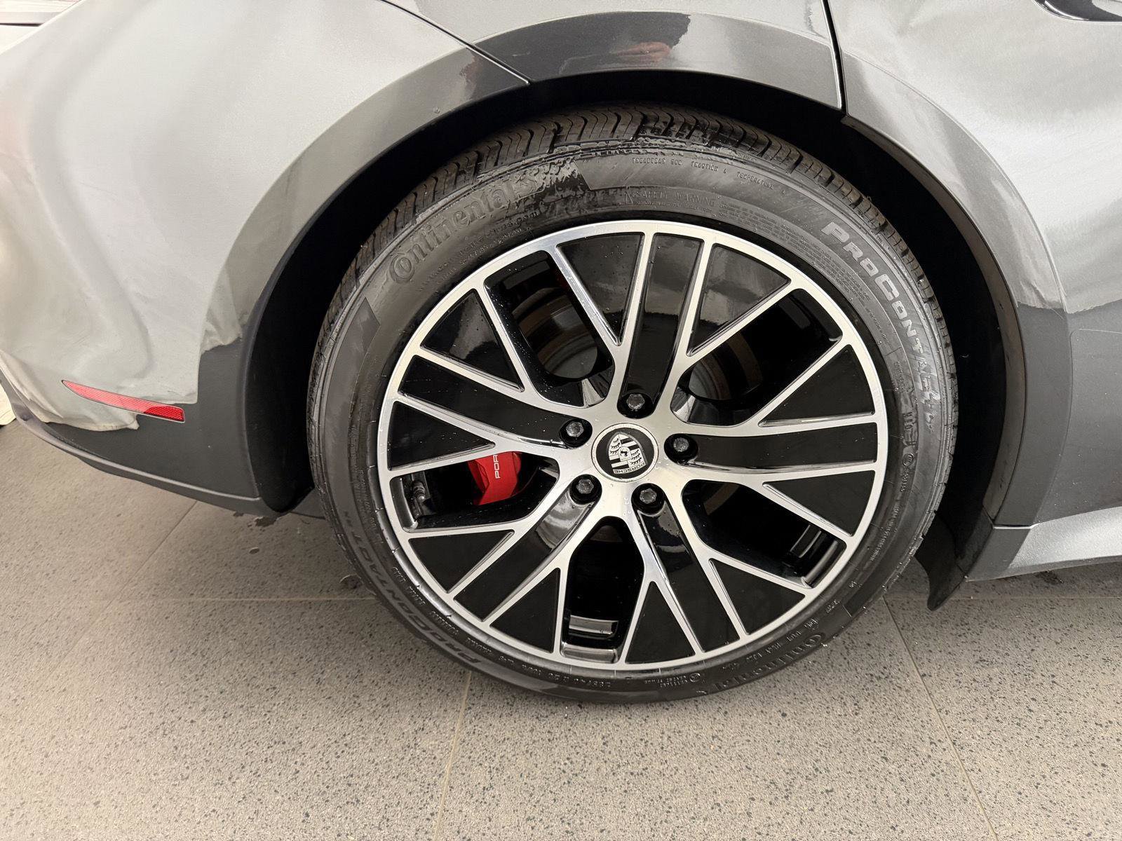 Used 2021 Porsche Taycan 4S image 12