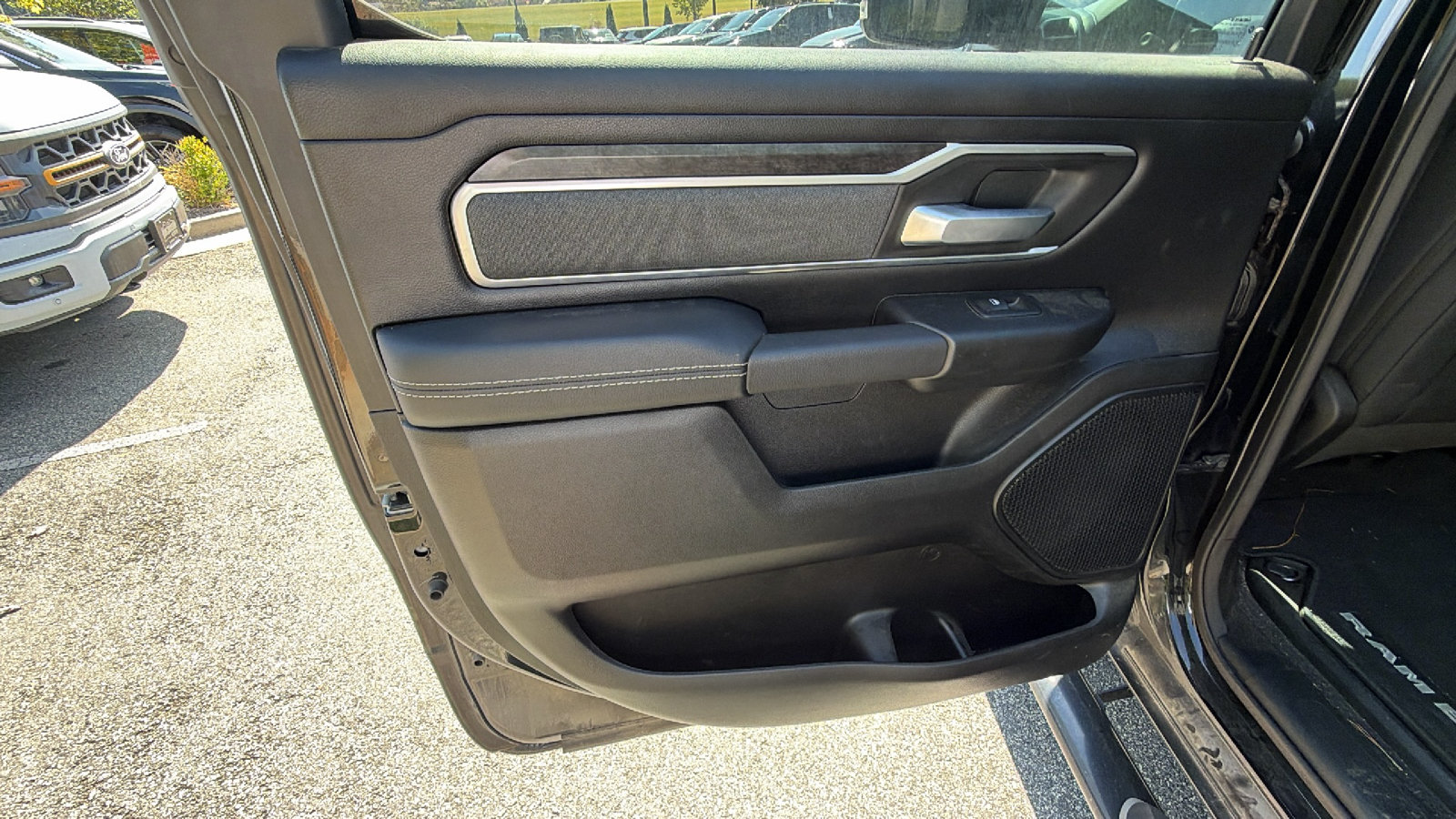 Used 2022 RAM 1500 Big Horn AWD/4WD image 22