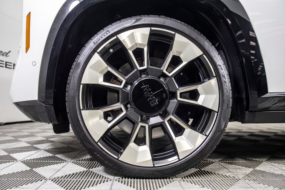 Used 2023 BMW XM AWD/4WD image 35