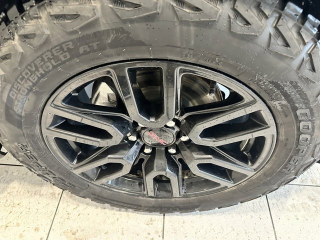 Used 2023 GMC Sierra 1500 Elevation image 17