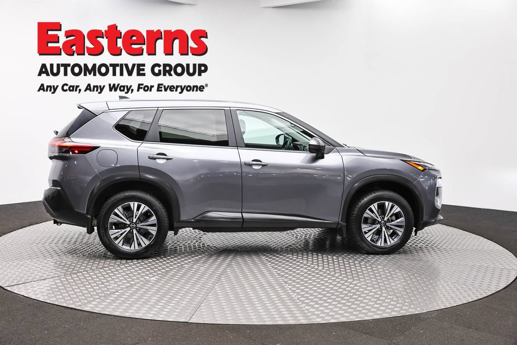 Used 2023 Nissan Rogue SV AWD/4WD image 4