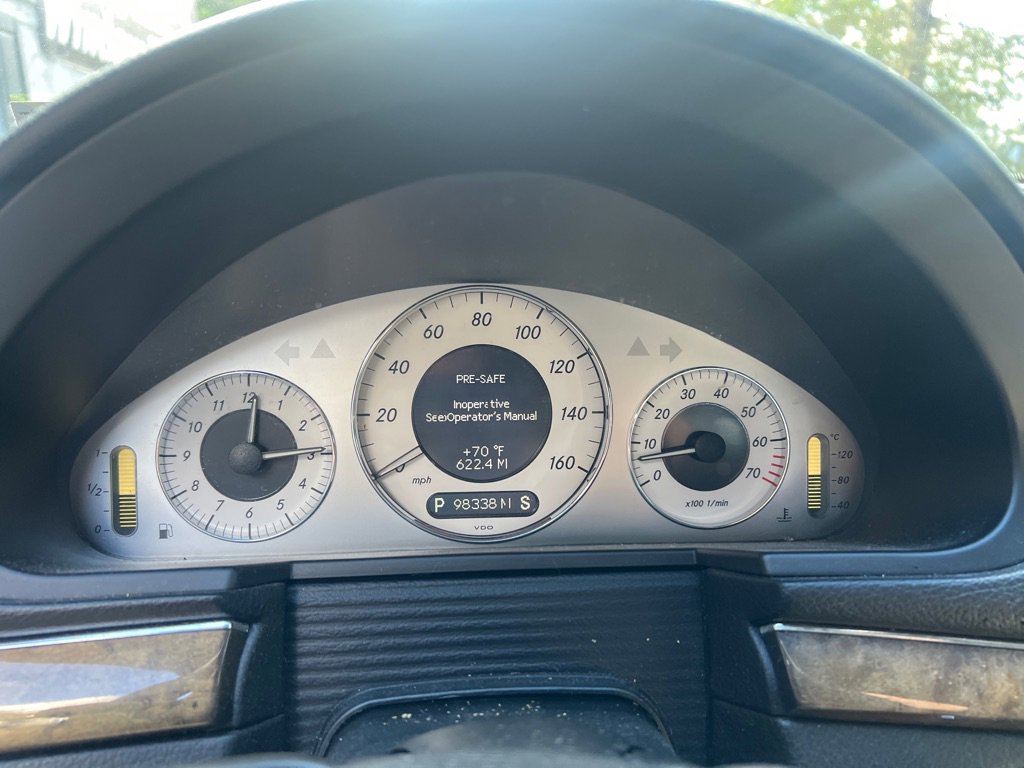 Used 2009 Mercedes-Benz E 350 4MATIC Sedan image 8