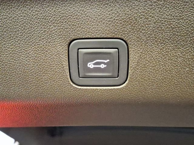 Used 2025 Chevrolet Tahoe LT RWD image 24