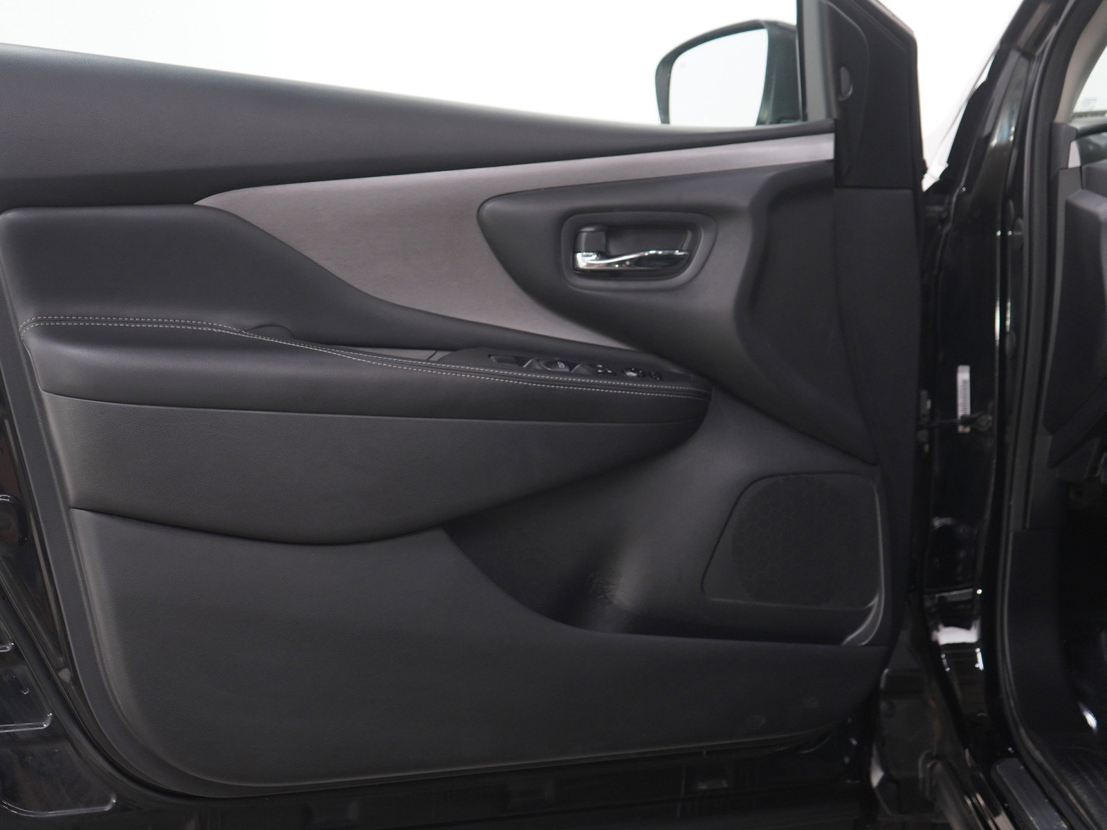Used 2020 Nissan Murano SV AWD/4WD image 18