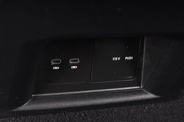 Used 2023 Volkswagen Atlas Cross Sport SE w/ Black Wheel Package image 23