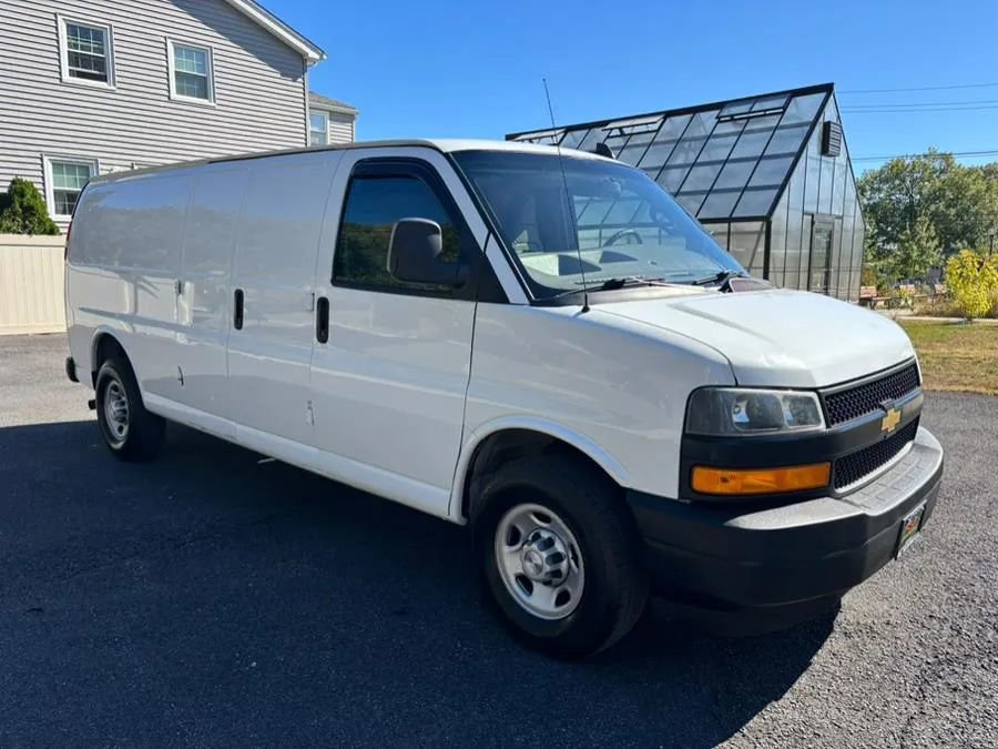 Used 2019 Chevrolet Express 2500 Extended image 14
