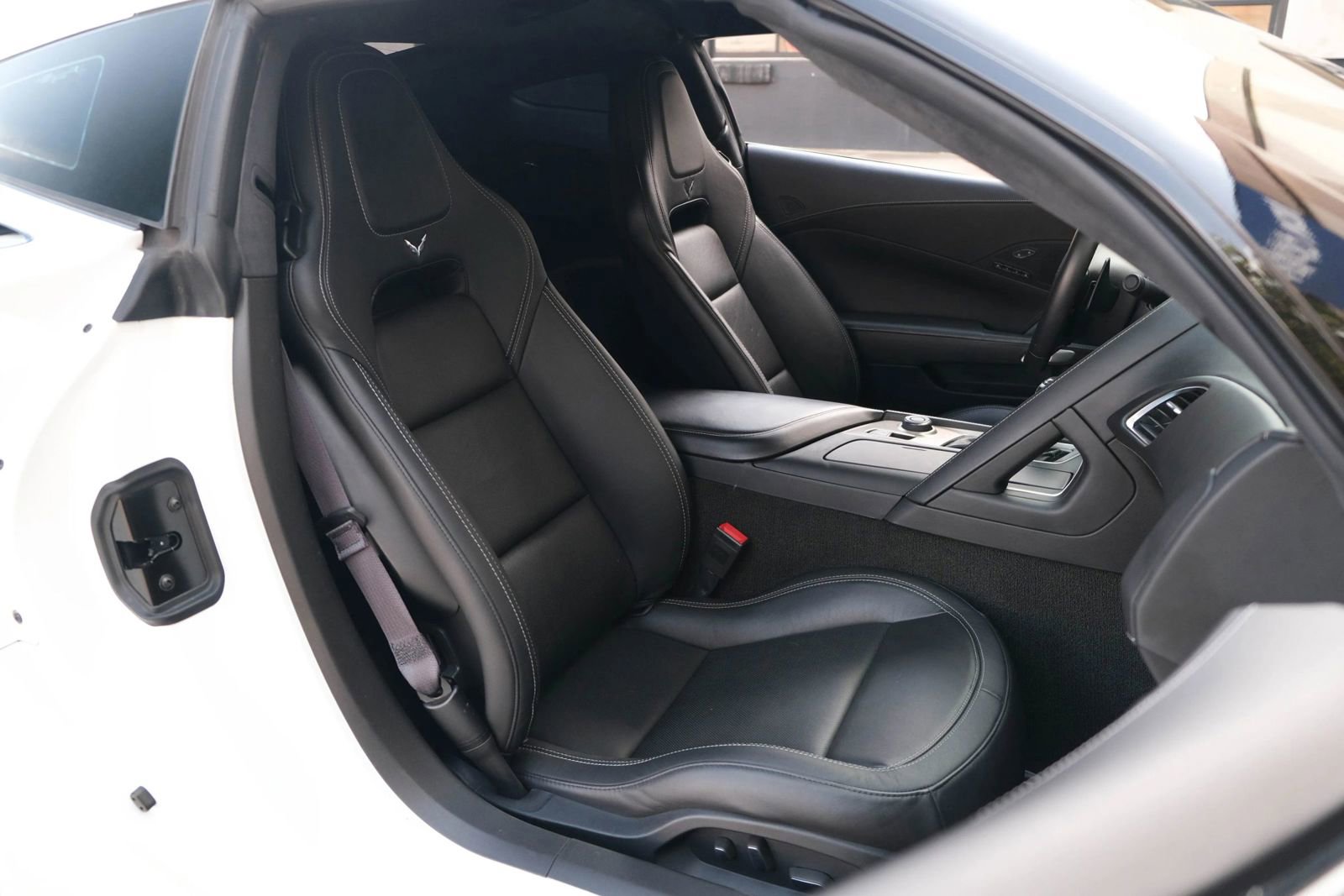 Used 2016 Chevrolet Corvette Stingray w/ 3LT w/ 3LT Preferred Equipment Group image 29