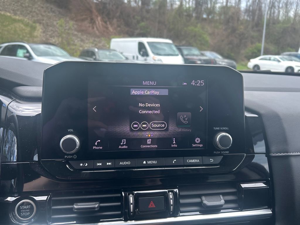 Used 2022 Nissan Pathfinder SV image 15