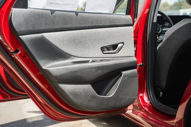 Used 2024 Hyundai Elantra Limited FWD image 41