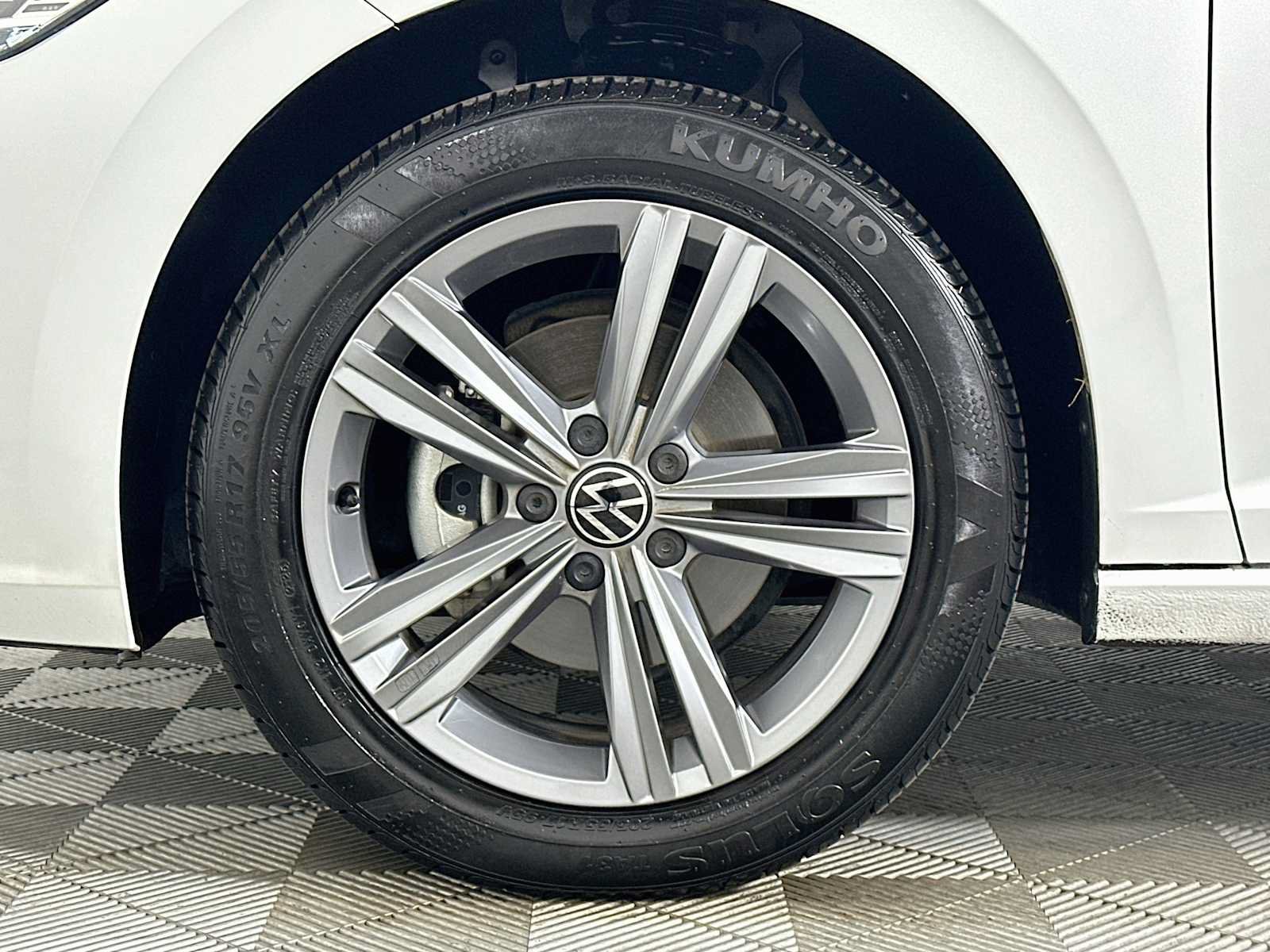 Used 2023 Volkswagen Jetta SE FWD image 27