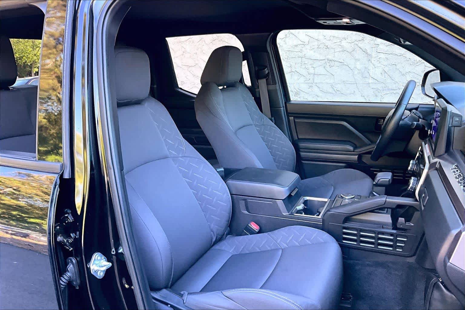 Used 2025 Toyota Tacoma SR5 RWD image 9