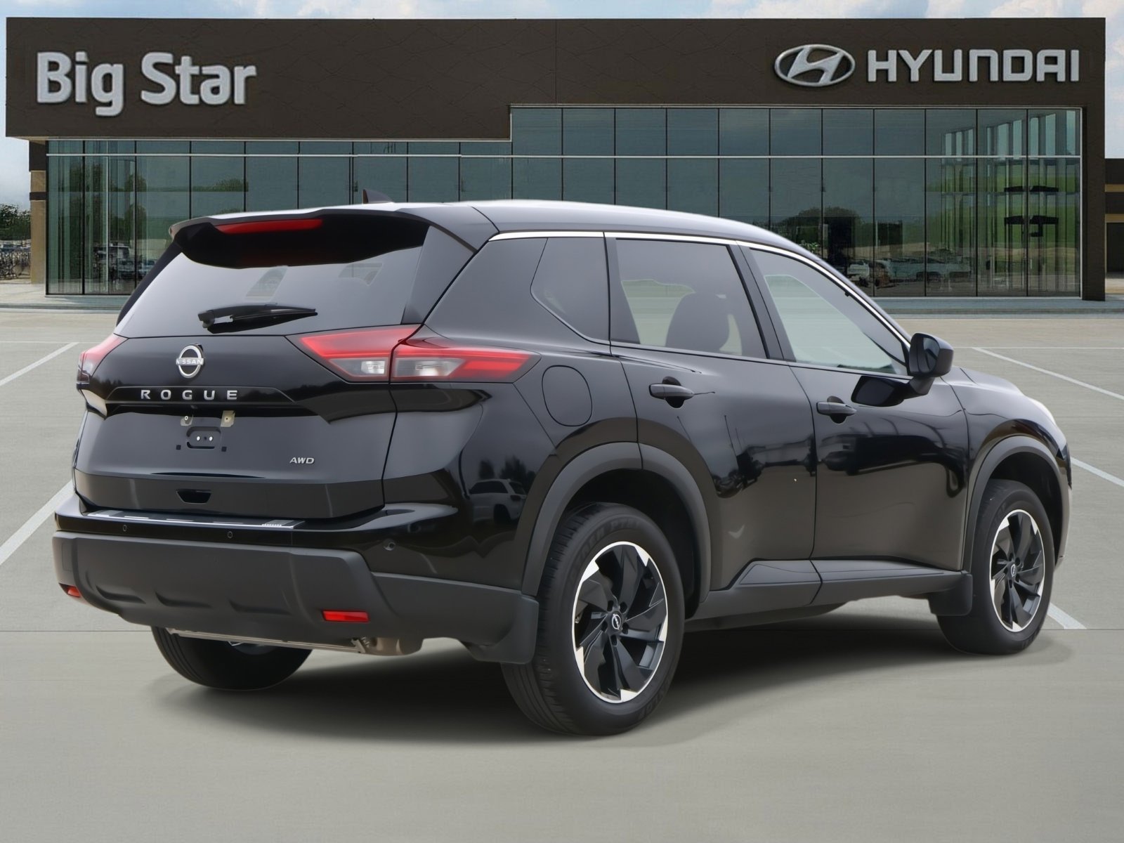 Used 2025 Nissan Rogue SV w/ SV Premium Package image 4