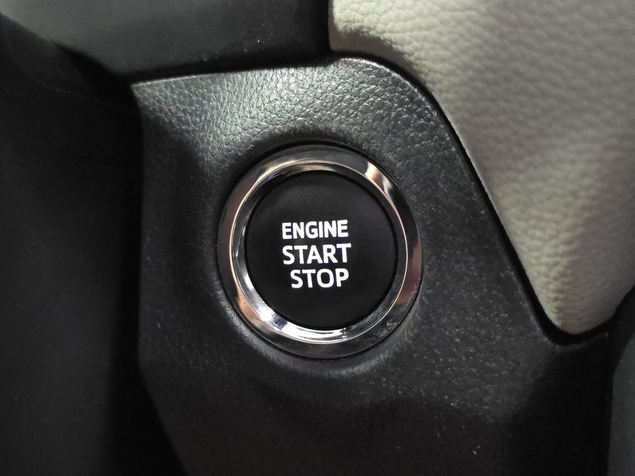 Certified 2024 Toyota RAV4 XLE w/ Convenience Package FWD image 31