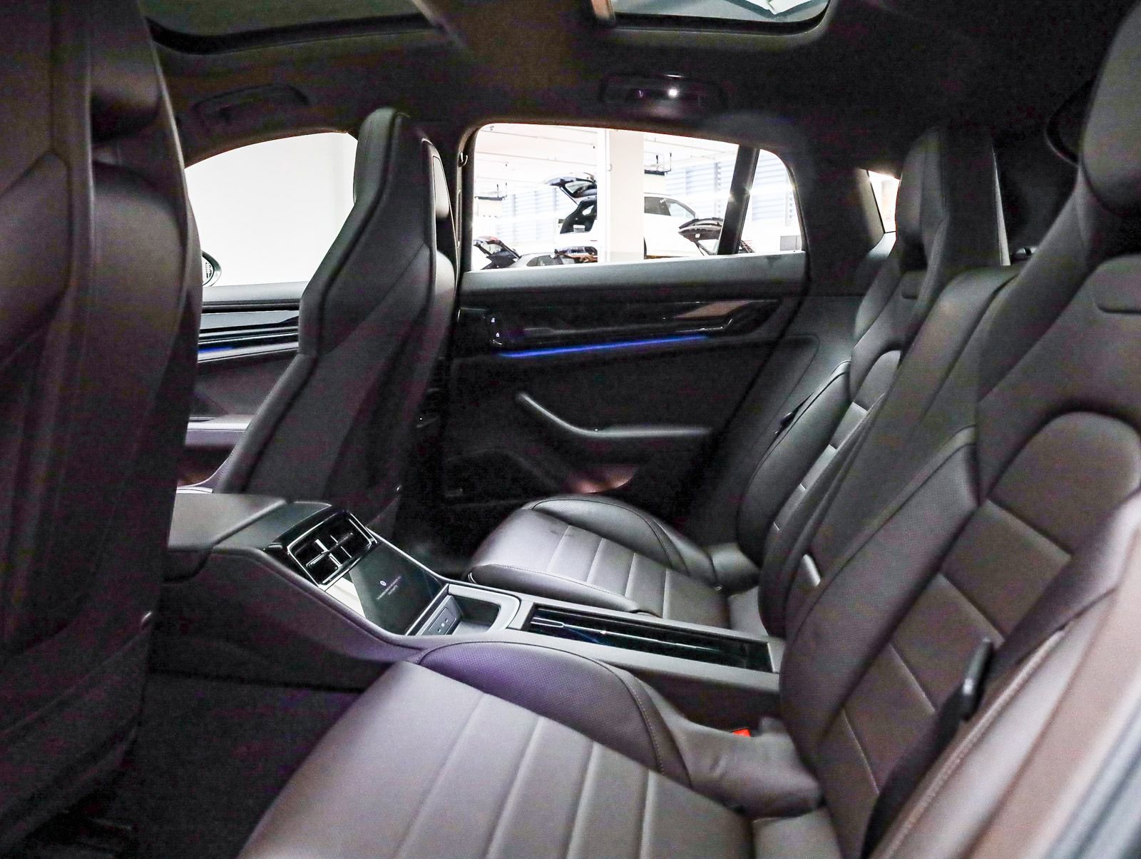 Used 2026 Porsche Panamera 4 image 23