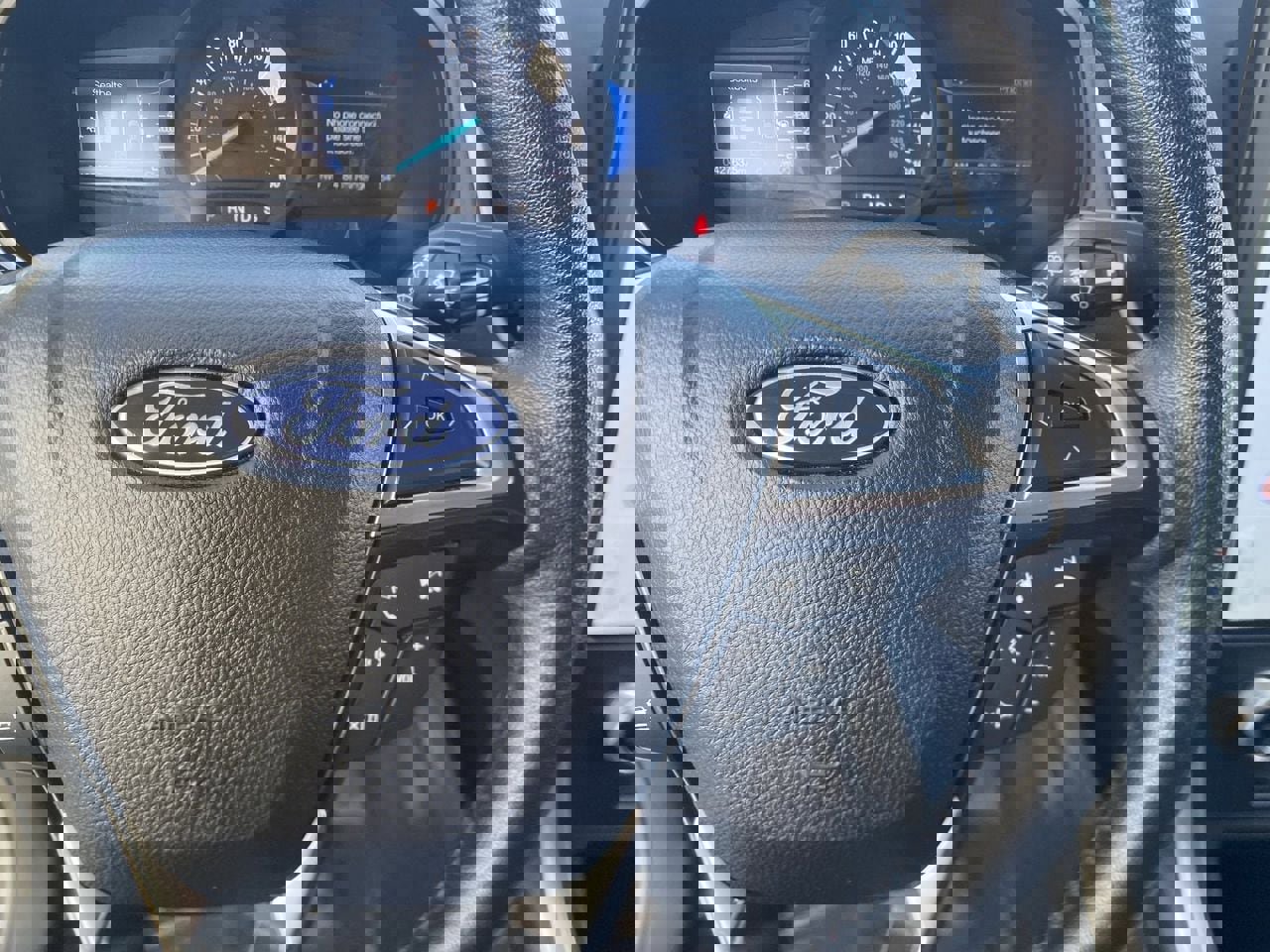 Used 2024 Ford Edge SEL image 23