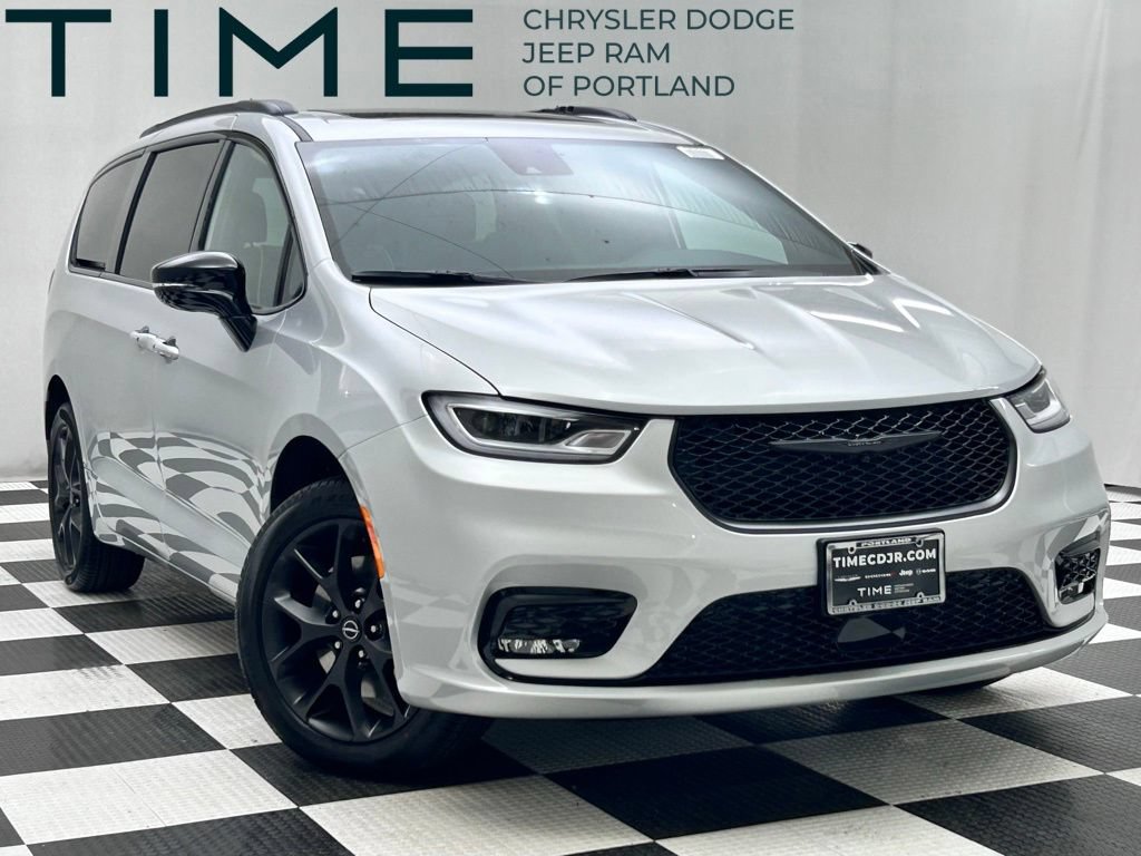 New 2026 Chrysler Pacifica Limited w/ S Appearance Package AWD/4WD image 1