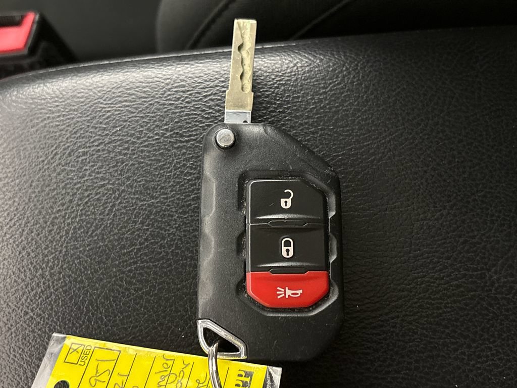 Used 2021 Jeep Wrangler Unlimited Sport AWD/4WD image 32