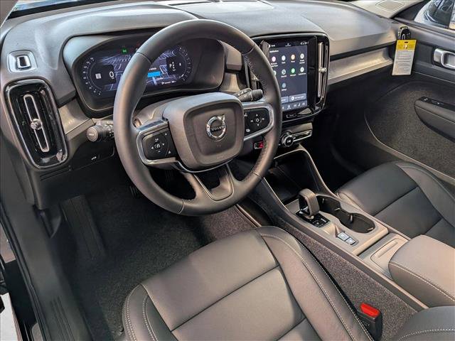 New 2026 Volvo XC40 B4 Core w/ Climate Package video 3