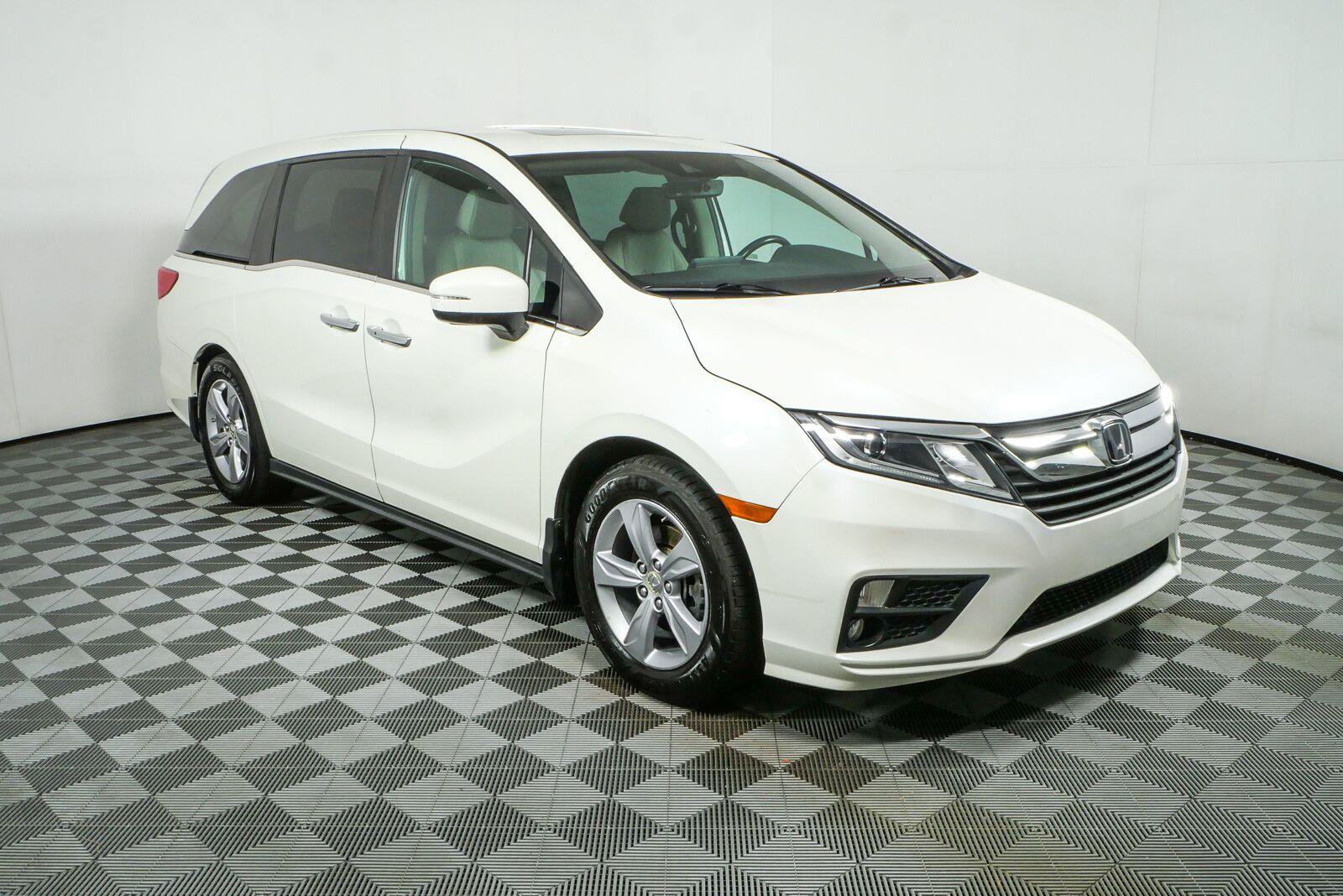 Used 2018 Honda Odyssey EX-L image 1