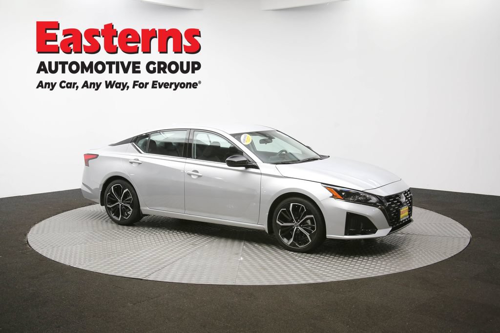 Used 2023 Nissan Altima 2.5 SR FWD image 44