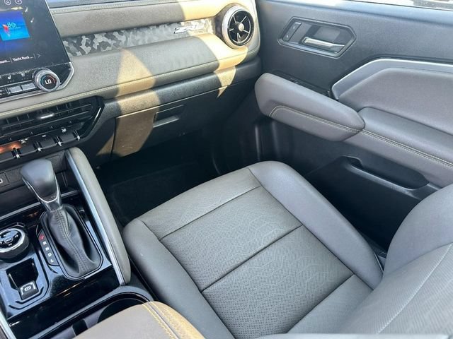 Used 2024 Chevrolet Colorado ZR2 w/ ZR2 Convenience Package III AWD/4WD image 15