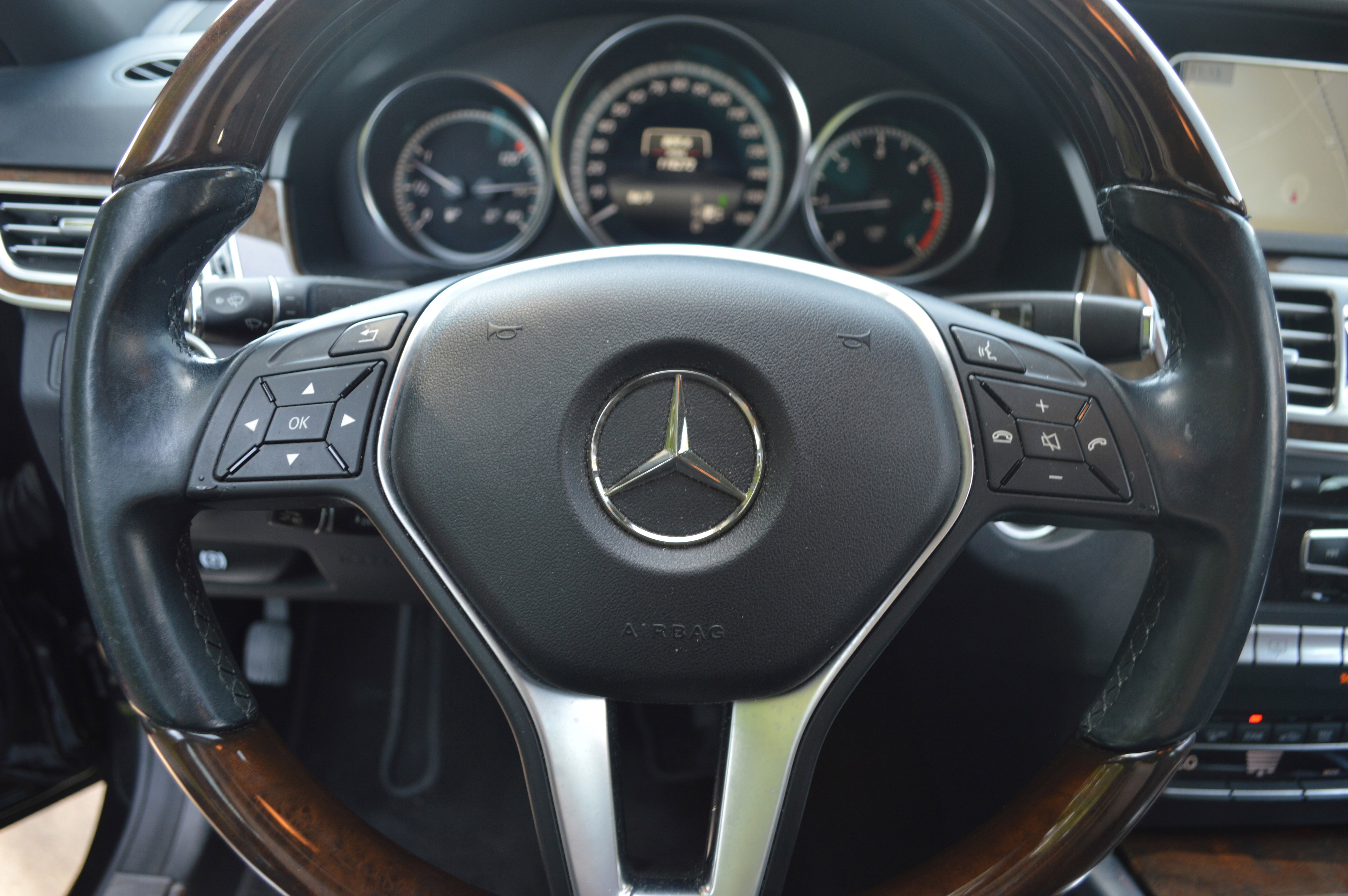 Used 2014 Mercedes-Benz E 250 BlueTEC 4MATIC Sedan image 14