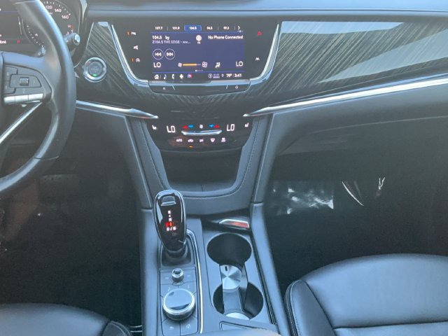 Used 2022 Cadillac XT6 Premium Luxury w/ Technology Package FWD image 14