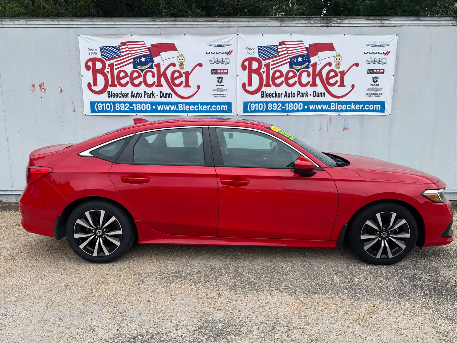 Used 2024 Honda Civic EX image 2