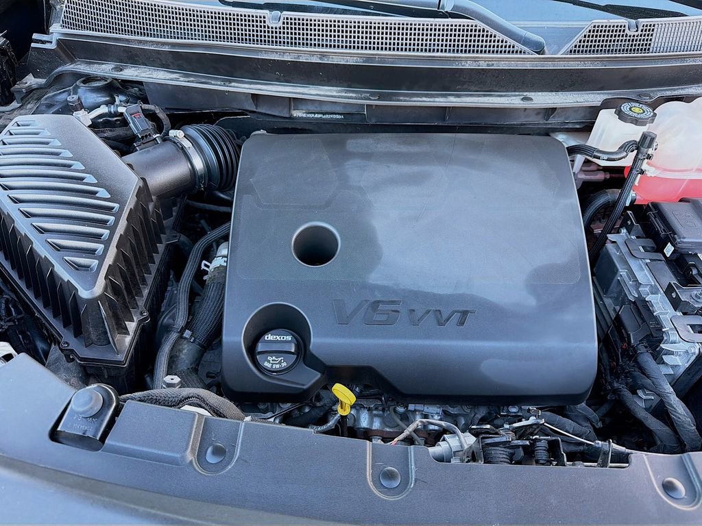 Used 2023 Chevrolet Traverse Premier w/ Redline Edition image 33