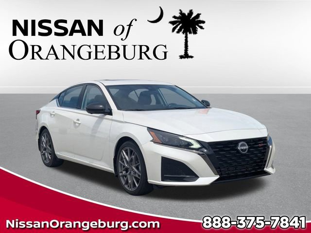 Used 2024 Nissan Altima 2.0 SR FWD image 1