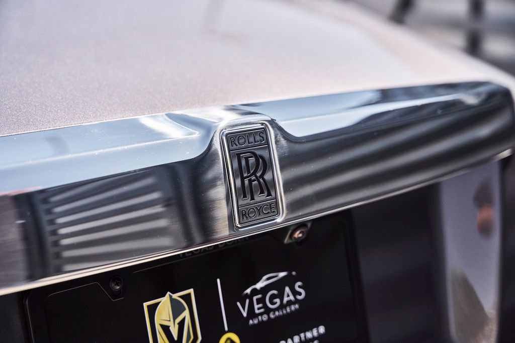 Used 2025 Rolls-Royce Phantom Sedan RWD image 13