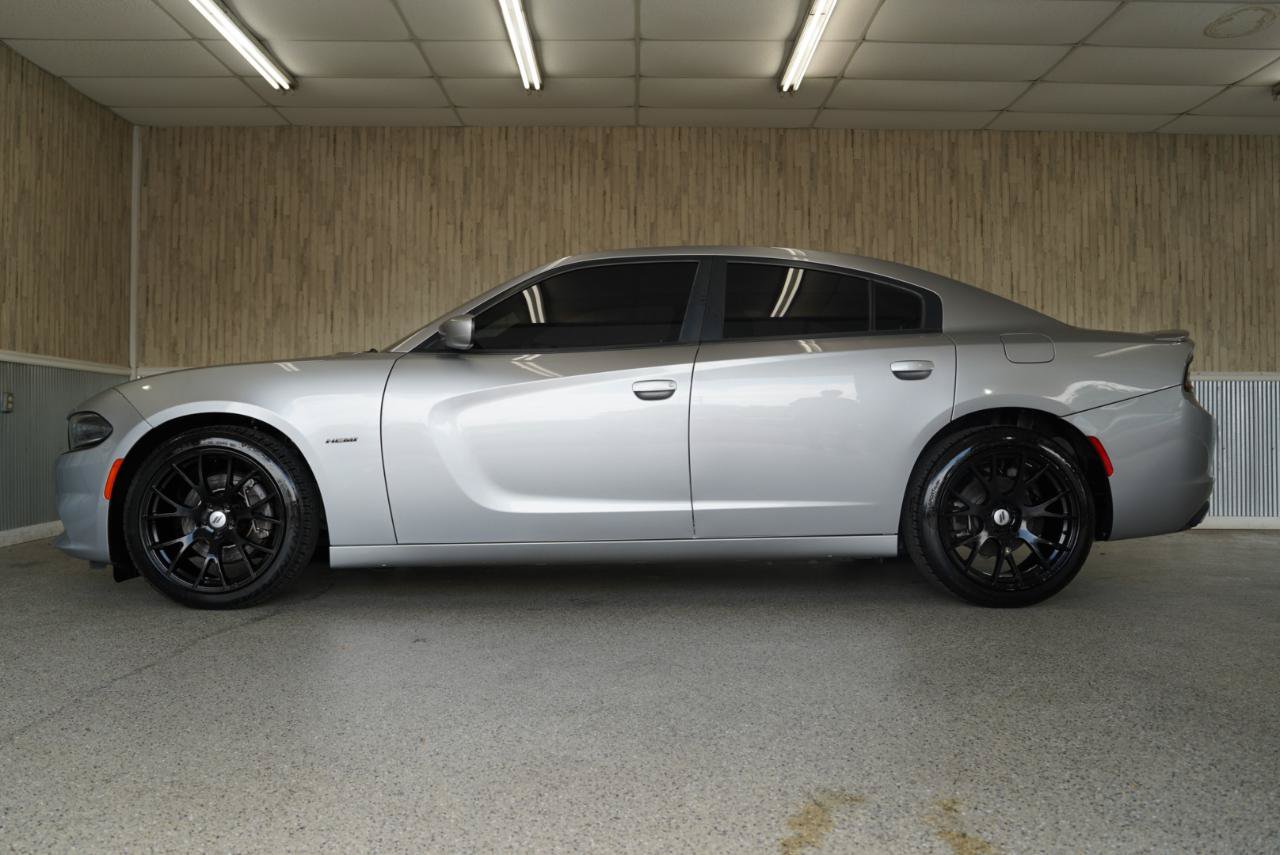 Used 2018 Dodge Charger R/T RWD image 6