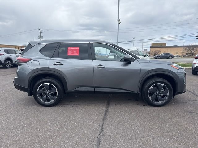 Certified 2024 Nissan Rogue SV w/ SV Premium Package image 4