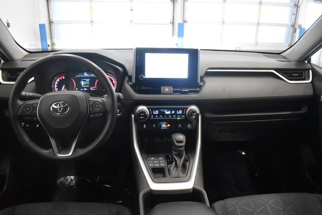 Used 2025 Toyota RAV4 XLE w/ Weather Package AWD/4WD image 5