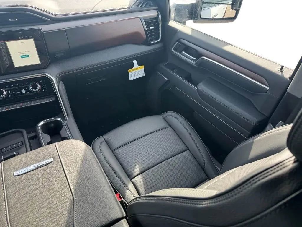 New 2026 GMC Sierra 2500 Denali w/ Technology Package AWD/4WD image 25