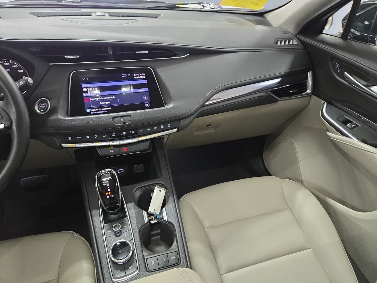 Used 2022 Cadillac XT4 Luxury AWD/4WD image 17