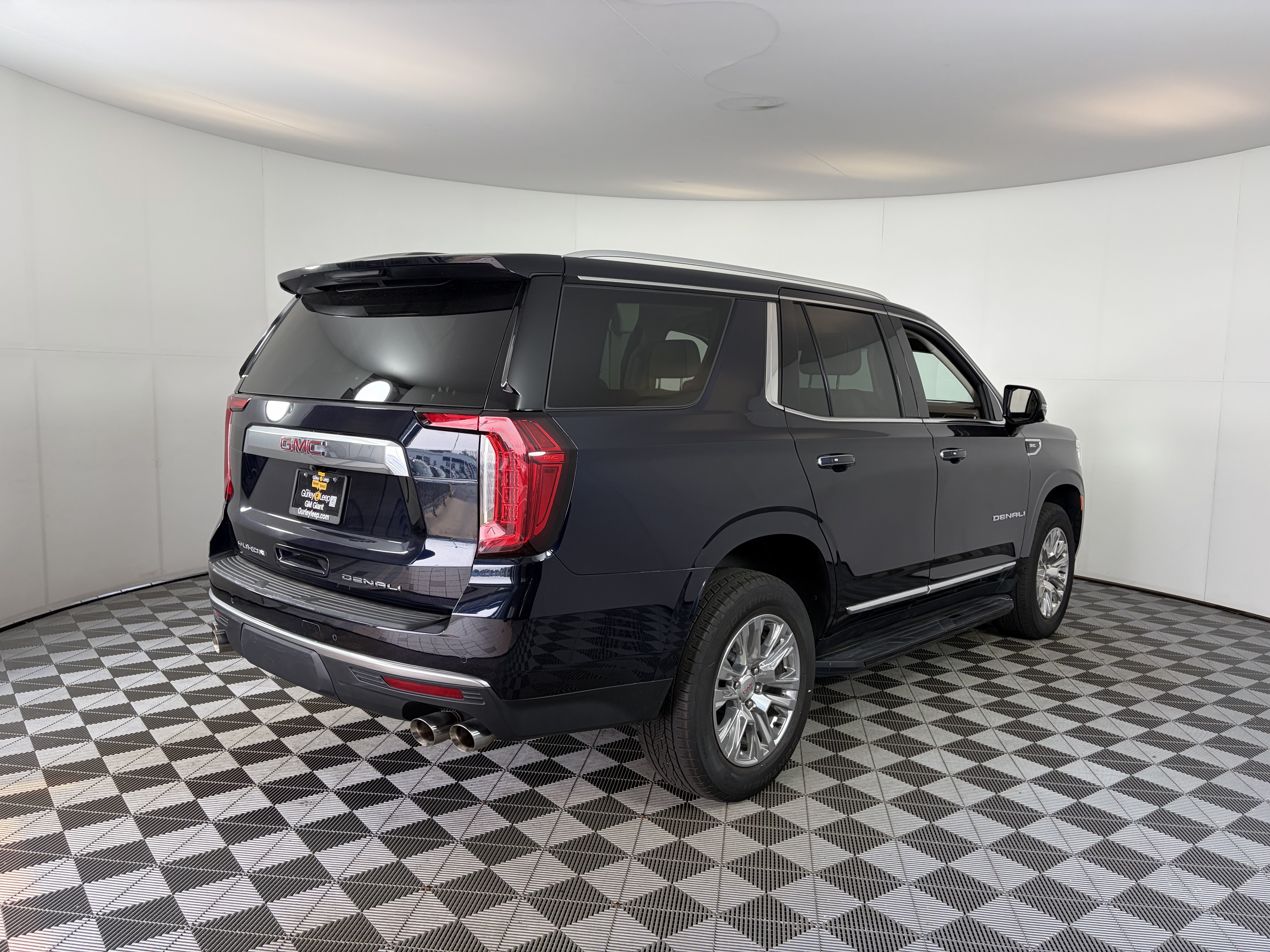 Used 2023 GMC Yukon Denali AWD/4WD image 10
