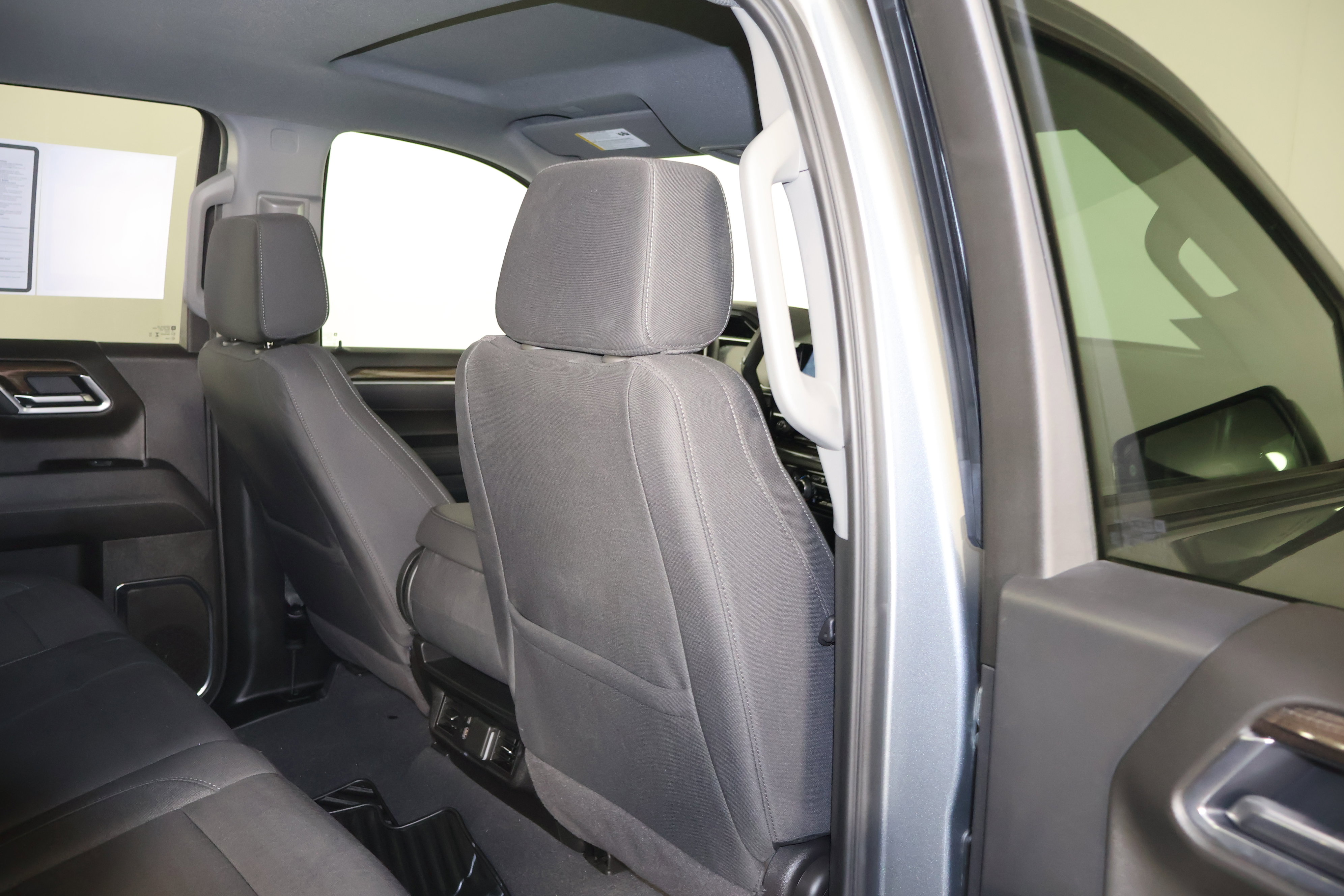 Used 2025 Chevrolet Silverado 1500 LT image 48