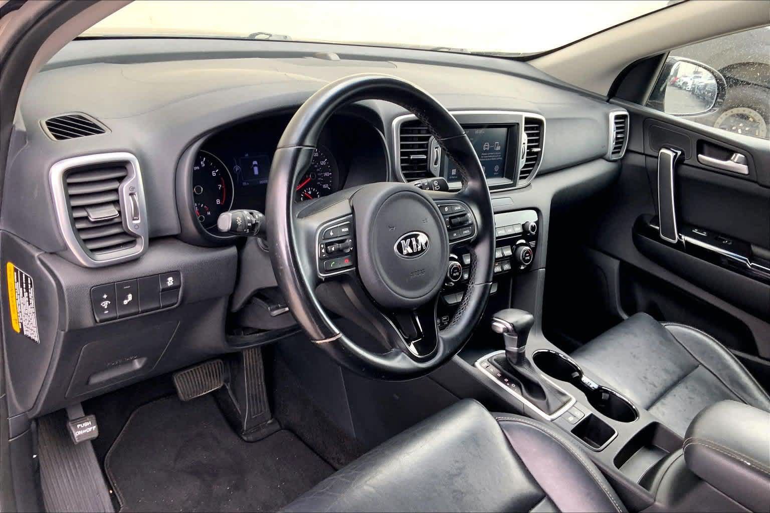Used 2019 Kia Sportage EX FWD image 2