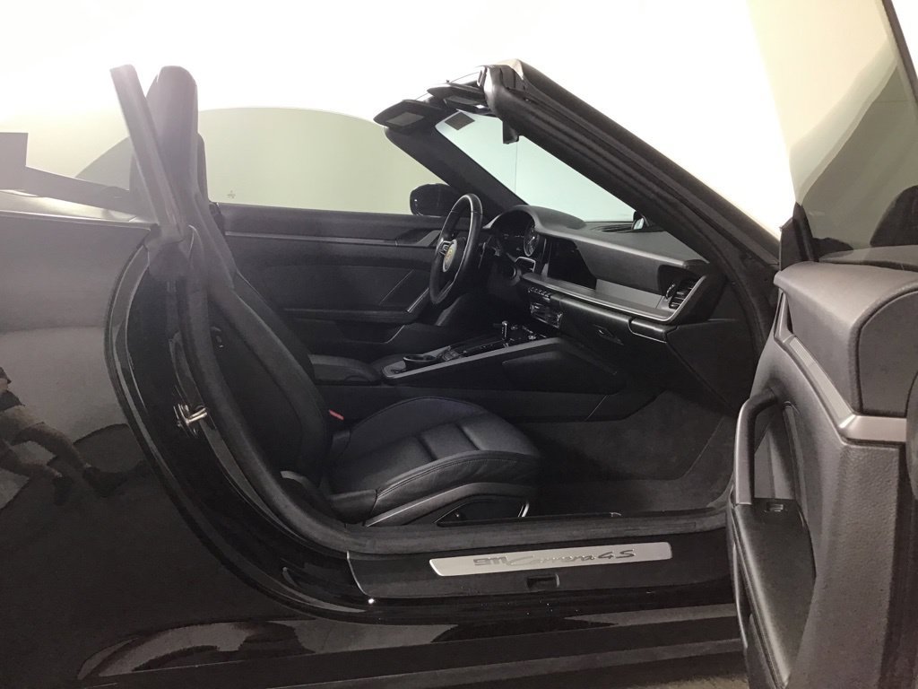 Certified 2020 Porsche 911 Carrera 4S AWD/4WD image 20
