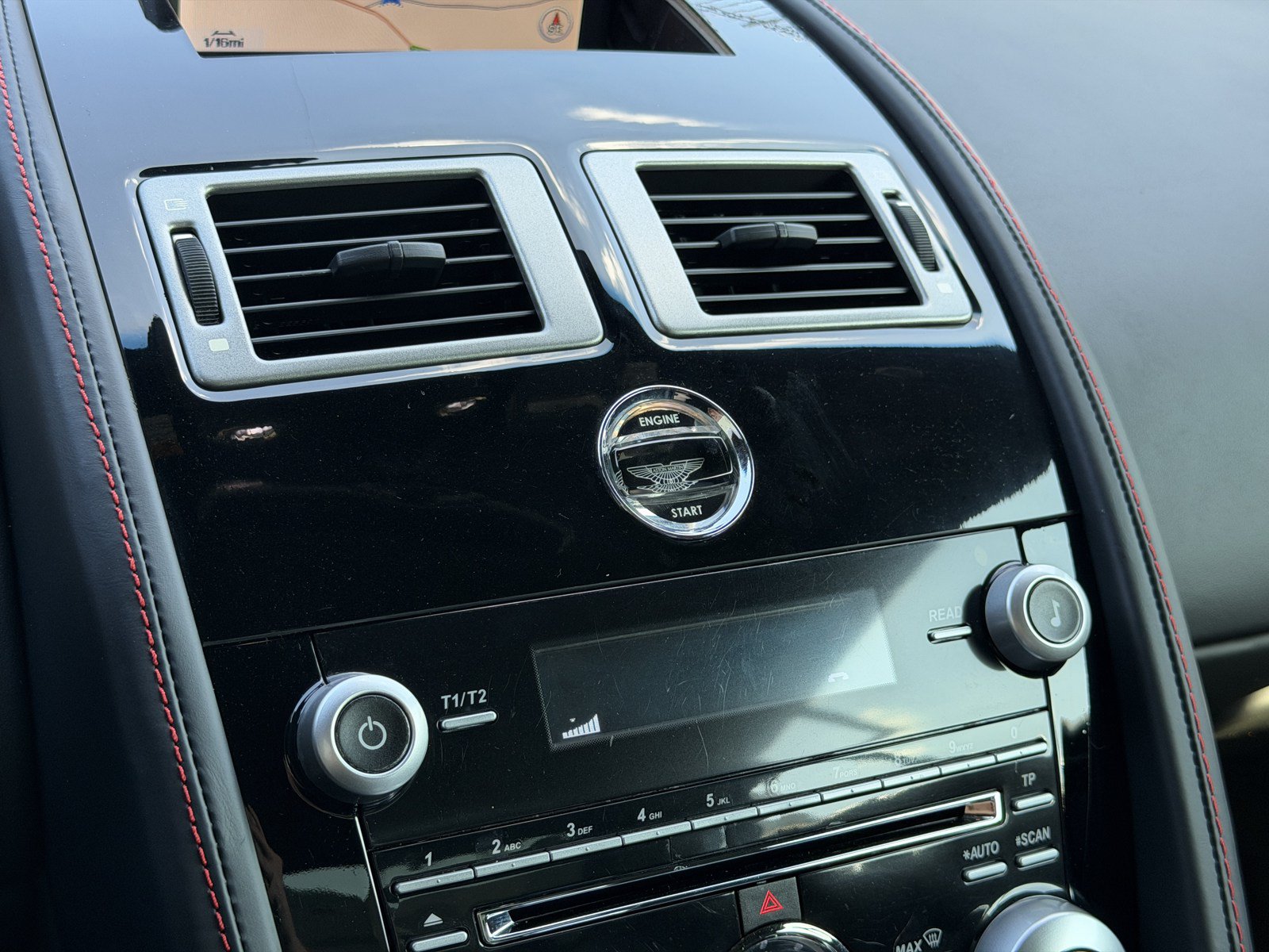 Used 2009 Aston Martin DBS Coupe RWD image 27