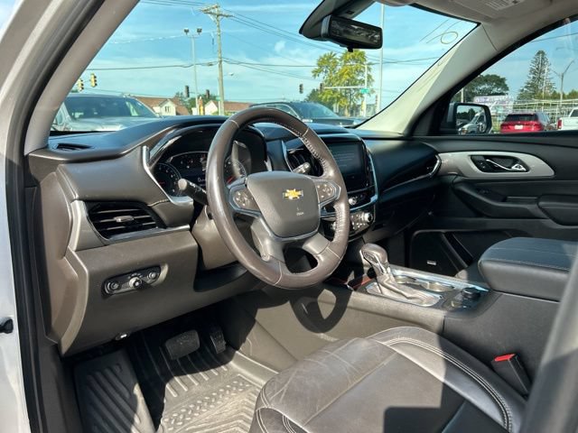 Used 2021 Chevrolet Traverse LT w/ LT Premium Package AWD/4WD image 29